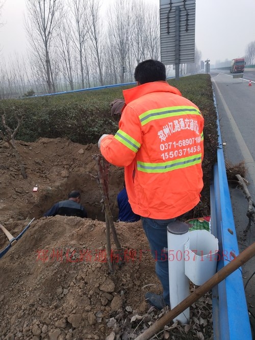 安庆安庆高速公路标志牌基础施工案例